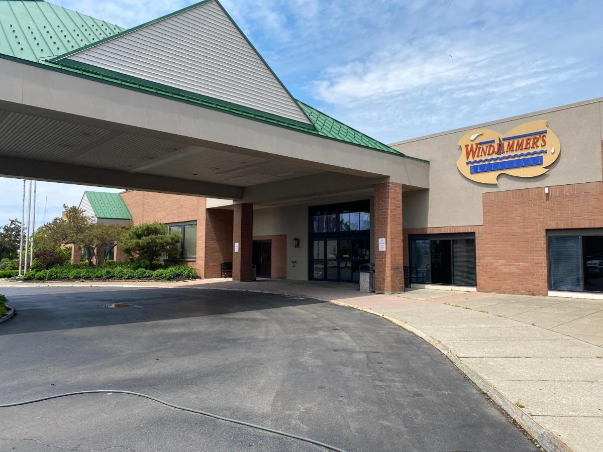 Clarion Hotel Conference Center On Lake Erie Dunkirk Exterior foto