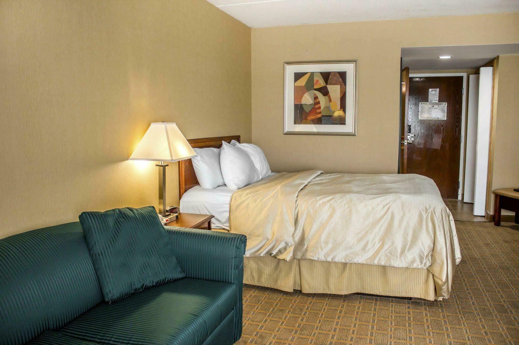 Clarion Hotel Conference Center On Lake Erie Dunkirk Exterior foto
